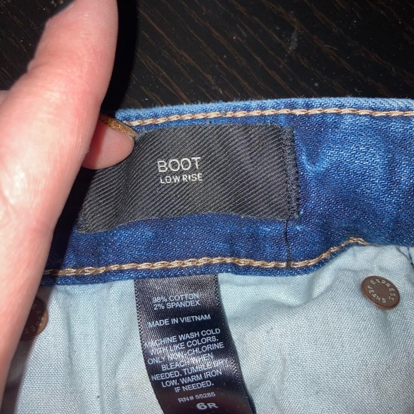 Express Jeans - Picture 2 of 5